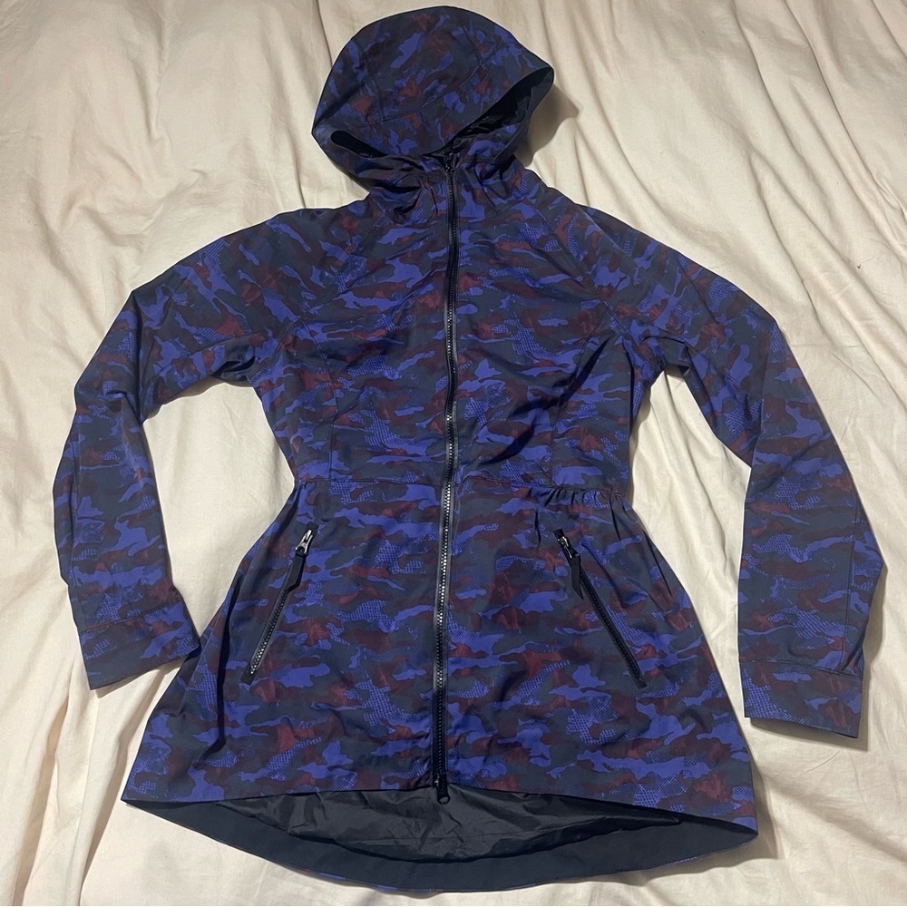 Lululemon Rain For Daze Jacket II Purple Camo Size 6